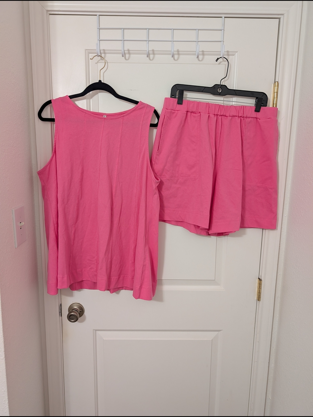 NWT‎ Women’s Pink Tank Top and Shorts Matching Set Size XL Vacation Summer